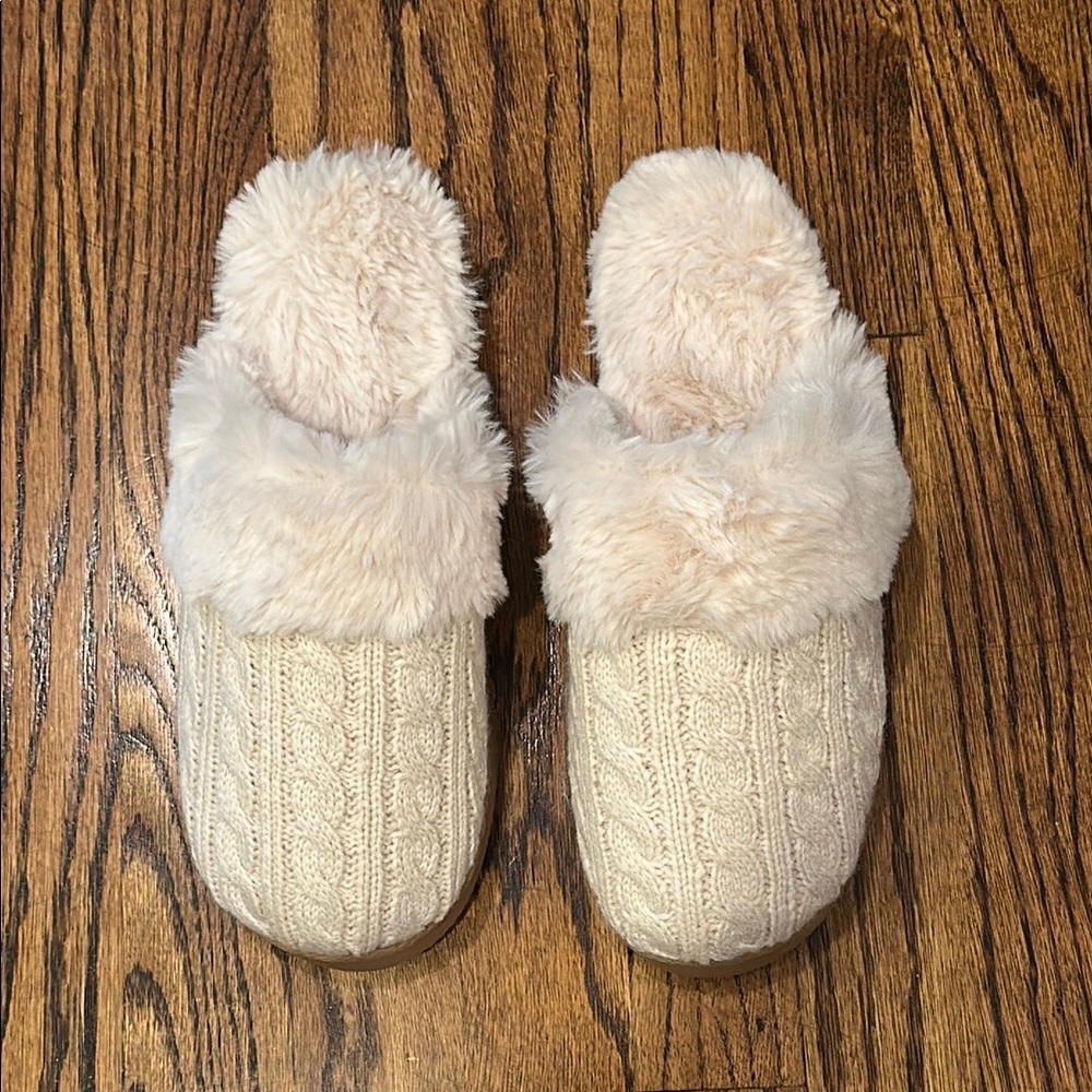 J. Crew Off-White Cable Knit Scuff Slippers